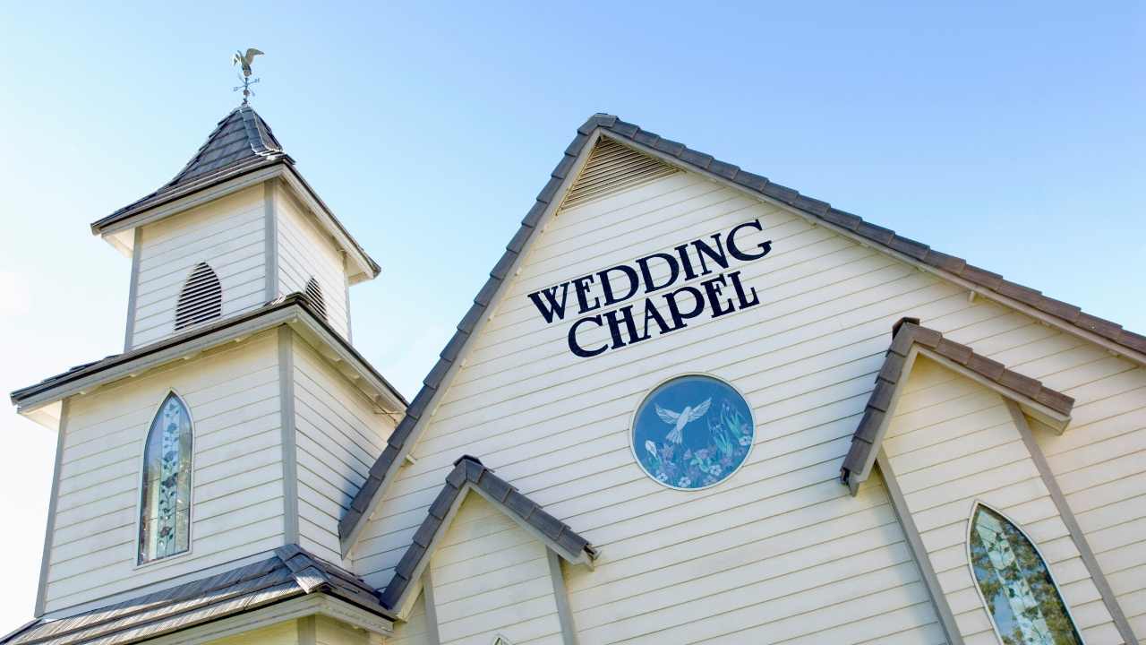 5 Ways to Honor Loved Ones On Your Big Day