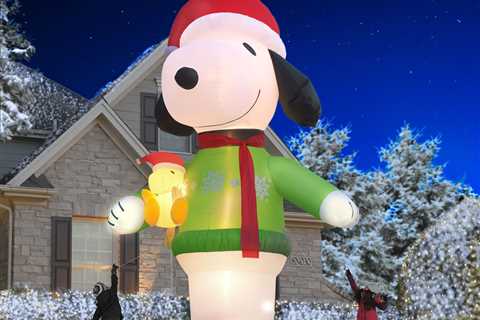 Popular Styles of Holiday Inflatable Decorations